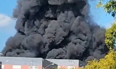 Fábrica de calçados pega fogo em Itapecerica