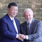 Em meio à guerra tarifária com os EUA, Lula desembarca na China