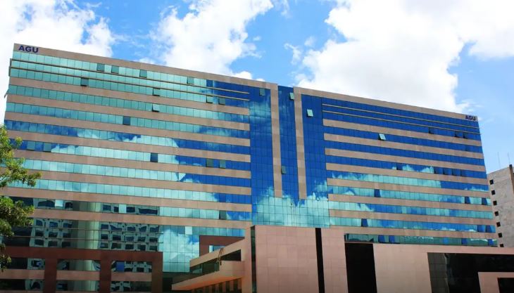 AGU pede decisão urgente contra fraudes e violência nas redes sociais