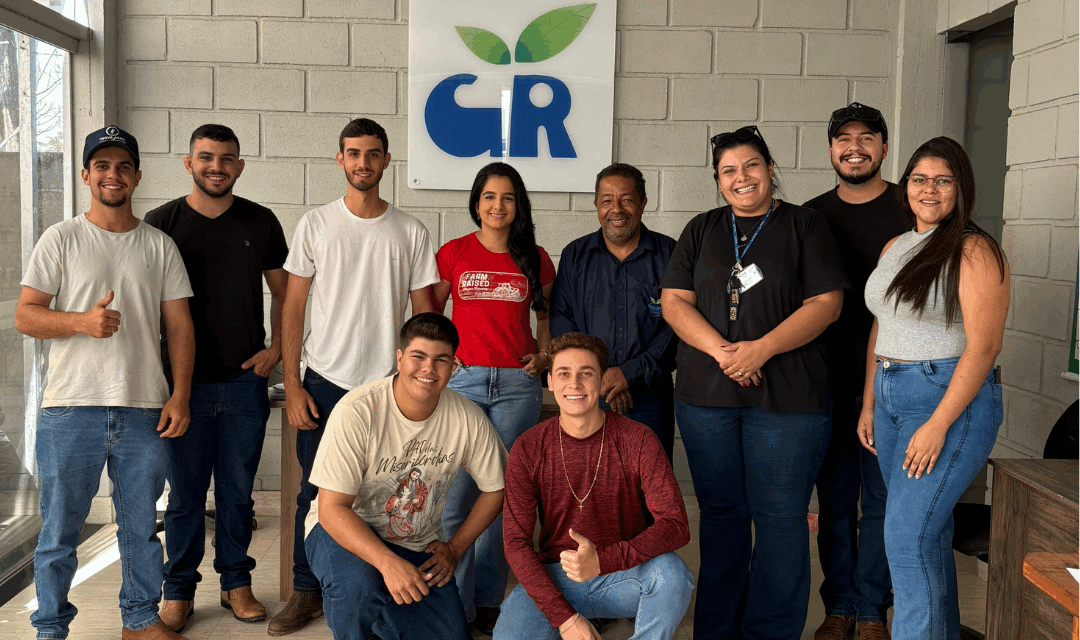 Alunos de Engenharia Agronômica do Unifor-MG realizaram visita técnica na Germinar Mudas