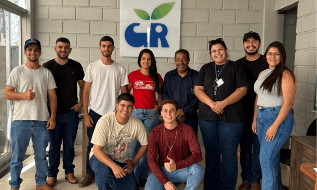 Alunos de Engenharia Agronômica do Unifor-MG realizaram visita técnica na Germinar Mudas