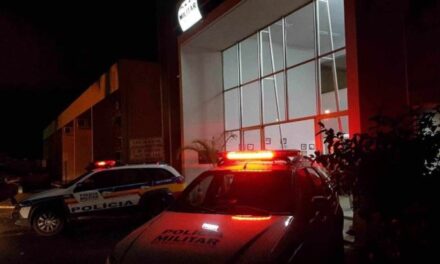 Homem reage a roubo e é esfaqueado em Uberlândia