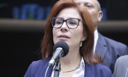 STF condena Carla Zambelli a 10 anos de prisão