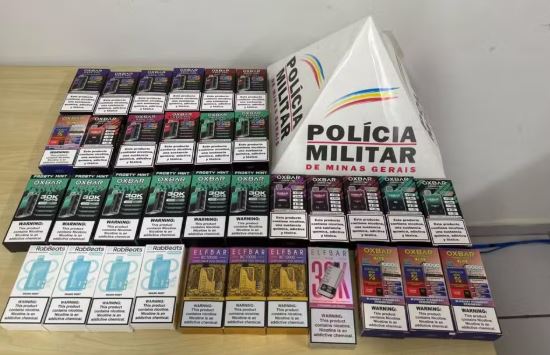 Cigarros eletrônicos, conhecidos como ‘vapes’, são apreendidos durante operação no Centro de Poços de Caldas, MG