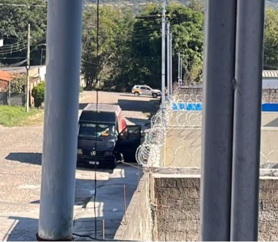Homem mata namorada estrangulada em Divinópolis