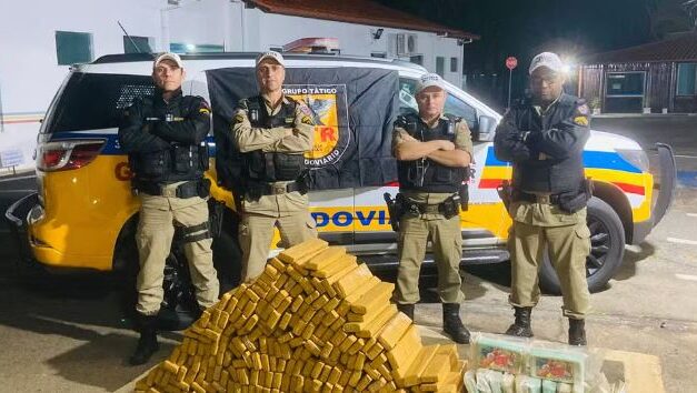 Polícia Militar Rodoviária apreendeu 350 kg de drogas na BR-265, em Lavras; dois homens foram presos