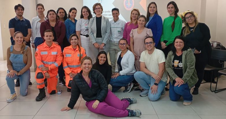 Bombeiros realizam palestra sobre atendimento de emergência a pessoas com TEA, em Formiga