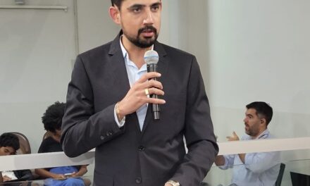 Secretário de Gestão Ambiental presta esclarecimentos na Câmara sobre coleta de lixo no município