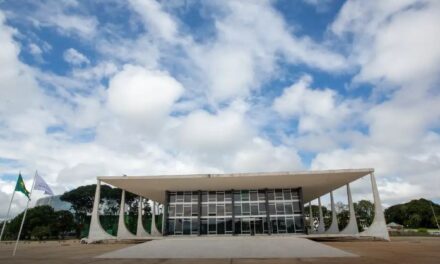 Moraes vota por Zambelli pegar 10 anos de prisão por invasão ao CNJ