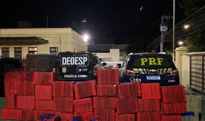 MG: PRF apreende mais de 800kg de maconha escondidos em caminhão