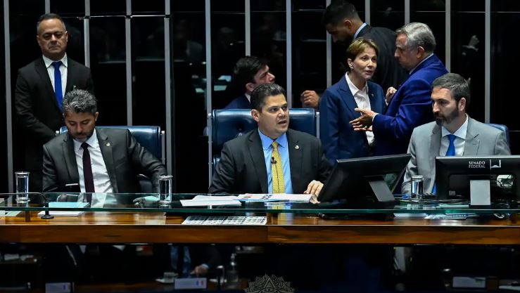 Senado aprova novo marco para o licenciamento ambiental no país