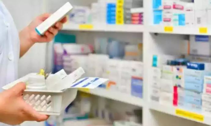 Farmacêutica de BH é condenada por danos morais por não adotar nome social de funcionária trans