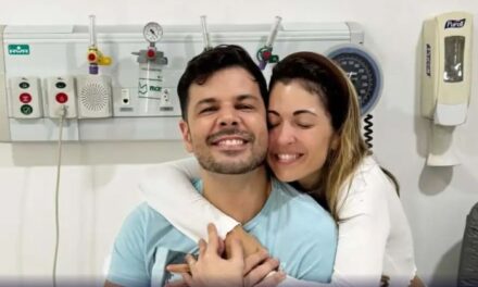 ‘Nada vai parar esse pulmão’, diz esposa de ex-apresentador da Globo após cirurgia contra o câncer