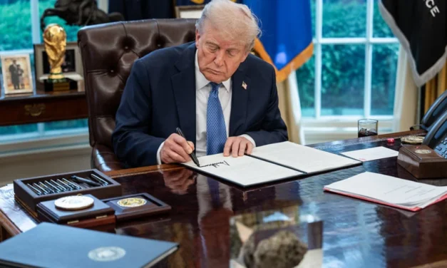 Tribunal autoriza Trump a revogar status legal de mais de 500 mil imigrantes dos EUA
