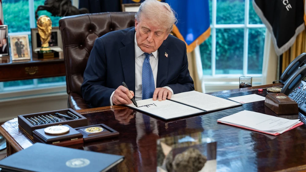 Tribunal autoriza Trump a revogar status legal de mais de 500 mil imigrantes dos EUA