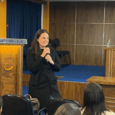 Projeto “Psicologia em Cena” promove debate através da série “Adolescência “