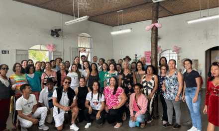 Alunos do Unifor-MG realizaram ação de Dia das Mães no Centro de Convivência do Idoso