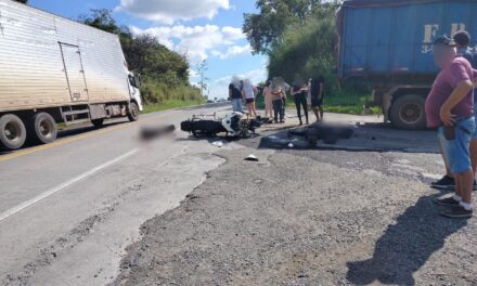 Acidente entre moto e caminhão deixa um morto e uma mulher gravemente ferida na MG-050, em Piumhi