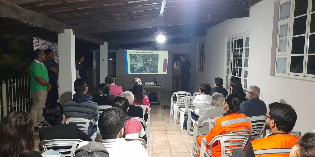 Seminário em Arcos orienta população sobre segurança das barragens B2 e B3