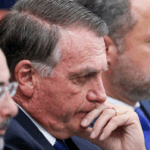 Defesa orienta Bolsonaro a não comparecer ao próprio julgamento