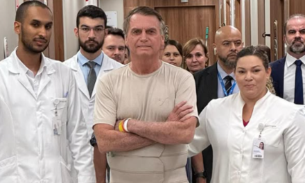 Bolsonaro diz que terá alta neste domingo