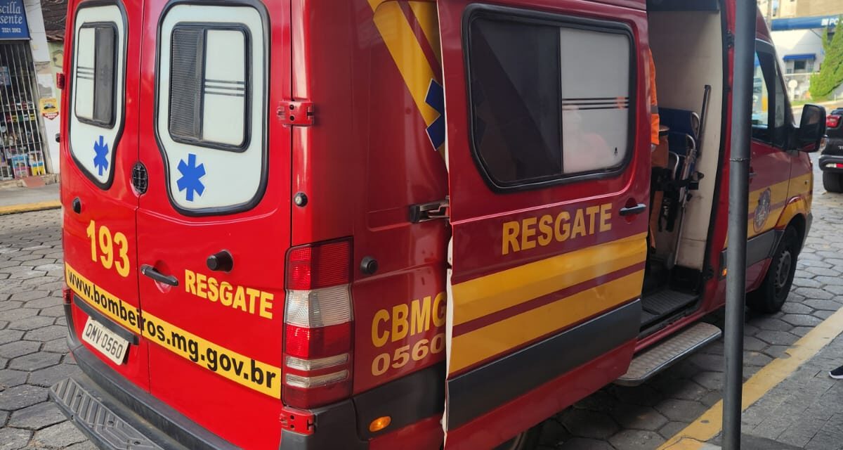 Bombeiros socorrem adolescente que sofreu acidente de bicicleta, em Formiga