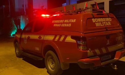 Bombeiros são acionados após queda de cabo de fibra óptica no bairro Areias Brancas, em Formiga