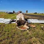 Aeronave faz pouso de emergência, estoura pneu e duas pessoas ficam feridas em Araguari
