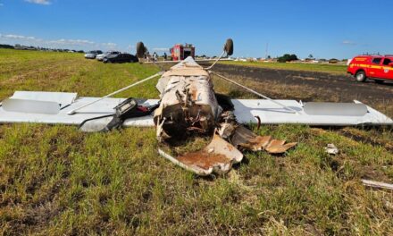 Aeronave faz pouso de emergência, estoura pneu e duas pessoas ficam feridas em Araguari
