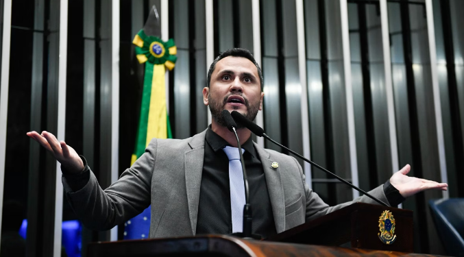 Cleitinho afirma, na tribuna do Senado, que pode deixar a política para sempre
