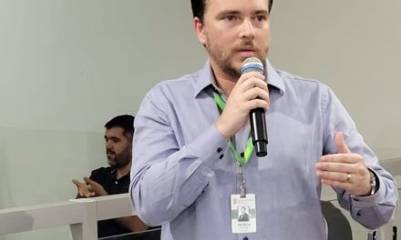 Diretor-Geral do IFMG – Campus Formiga utiliza tribuna da Câmara para apresentar ações da instituição