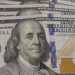 Dólar sobe para R$ 5,68 com dados fortes da economia dos EUA
