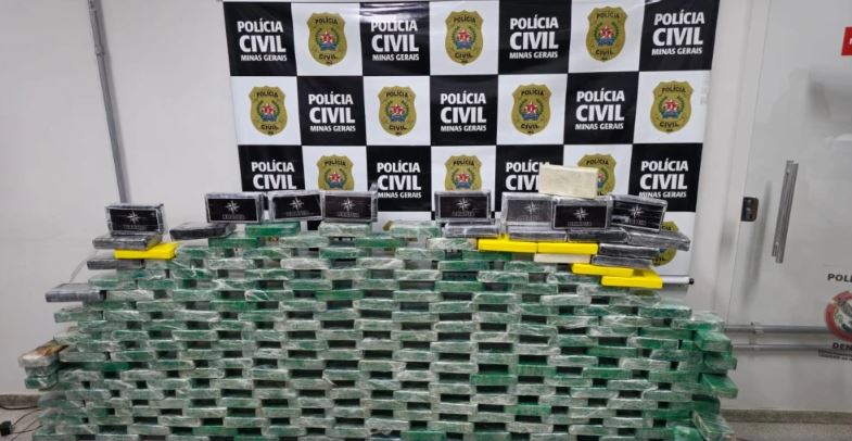 Jovem é preso com 200 kg de crack e 30 kg de cocaína em Contagem, na Grande BH