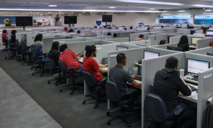 Fim do telemarketing? Golpes e risco de troca por IA fragilizam mercado que emprega 1,4 milhão