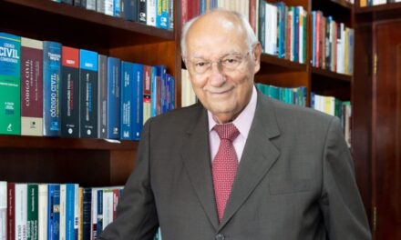 Nota de apoio ao jurista Ives Gandra da Silva Martins