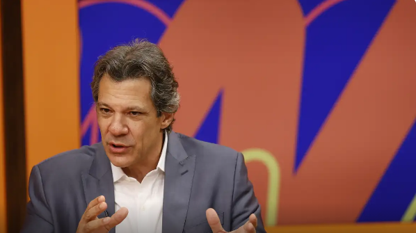 Haddad nega planos para reajustar valor do Bolsa Família