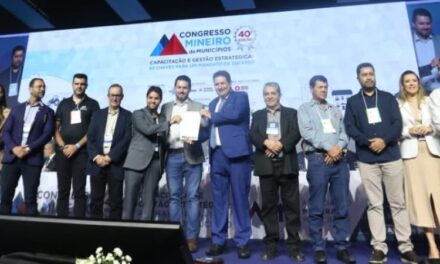 Abertura do 40º Congresso Mineiro de Municípios reúne mais de cinco mil pessoas em debate sobre o futuro do municipalismo  
