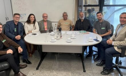 Vereadora Marcela Trópia recebe Sindijori e reforça apoio à imprensa regional  