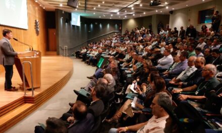 Faemg realiza a primeira Assembleia da sua história em Brasília  