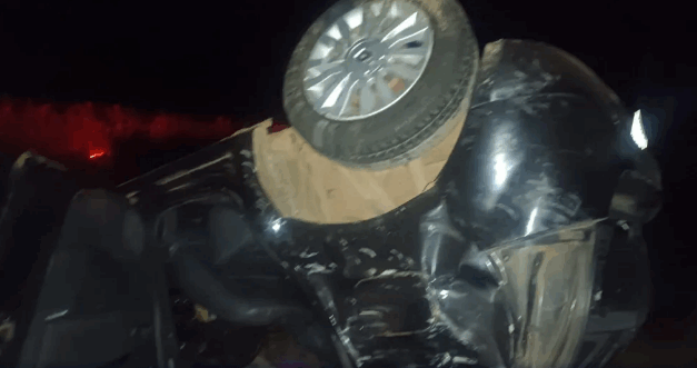 Veículo que transportava medulas ósseas capota e deixa dois feridos na MG-451, em Olhos D’Água