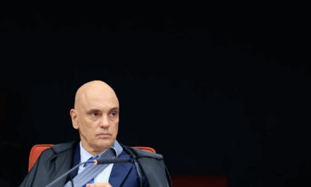 Moraes começa a ouvir testemunhas no inquérito do golpe; Bolsonaro acompanha audiências