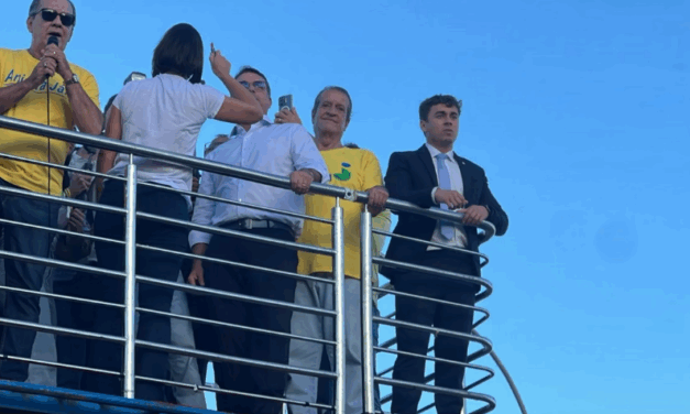 Nikolas pressiona Motta por defesa da anistia aos condenados dos atos de 8 de janeiro