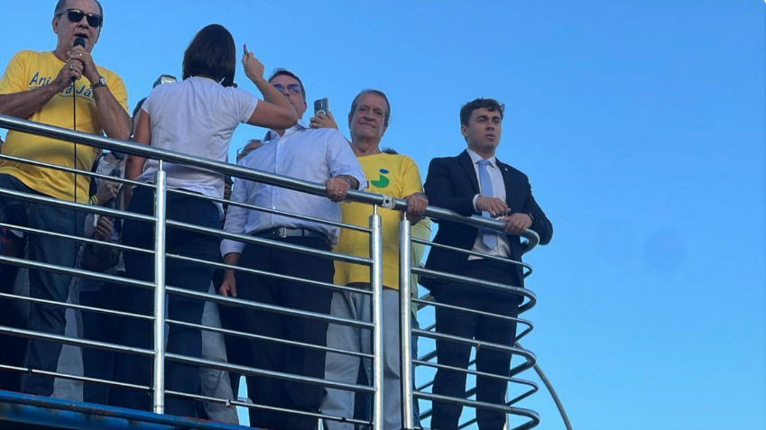 Nikolas pressiona Motta por defesa da anistia aos condenados dos atos de 8 de janeiro