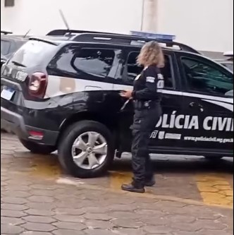 Operação policial é deflagrada em Piumhi e pelo menos nove pessoas são presas