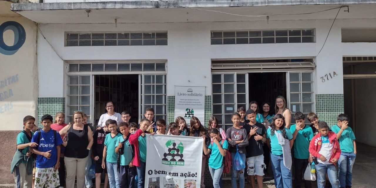 Alunos de Pontevila contribuem com projeto “Rede do Bem” doando mais de 1.200 livros