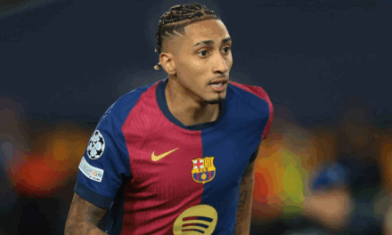 Ex-Barcelona rasga elogios a Raphinha: ‘Nunca havia visto igual’