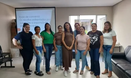 Roda de conversa sobre os desafios da adolescência é realizada no Caps