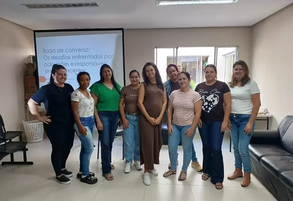 Roda de conversa sobre os desafios da adolescência é realizada no Caps