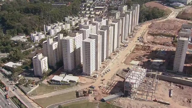 Três operários ficam mortos após queda de elevador de carga na Rodovia Raposo Tavares, em SP