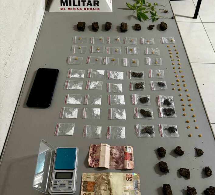 PM prende dois jovens e apreende adolescente por tráfico de drogas no bairro Ouro Branco, em Formiga